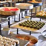 Azura World Hotel 5*
