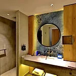 Hotel Azura World