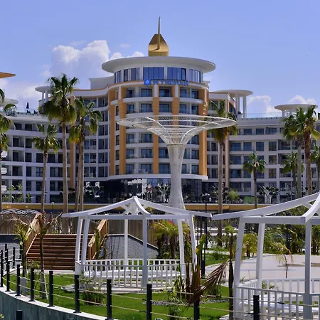 מלון Azura World אלאניה