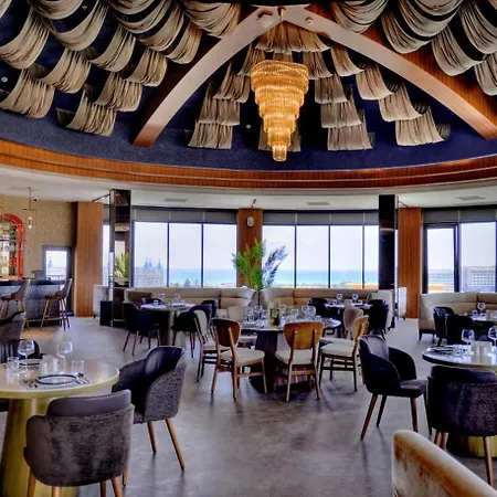 Wyndham Hotel