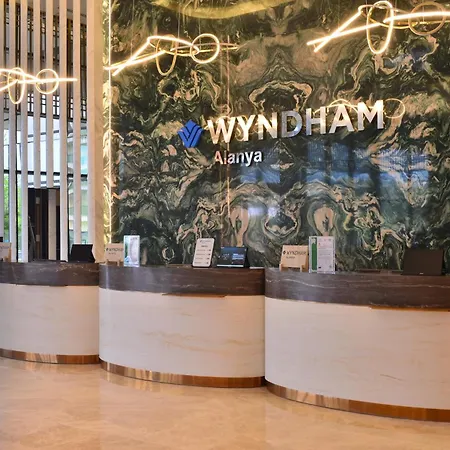 Hotel Wyndham *