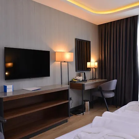 Wyndham Hotel 5*