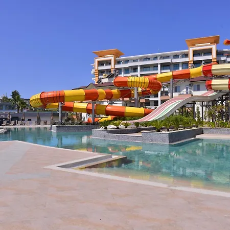 Wyndham Hotel *
