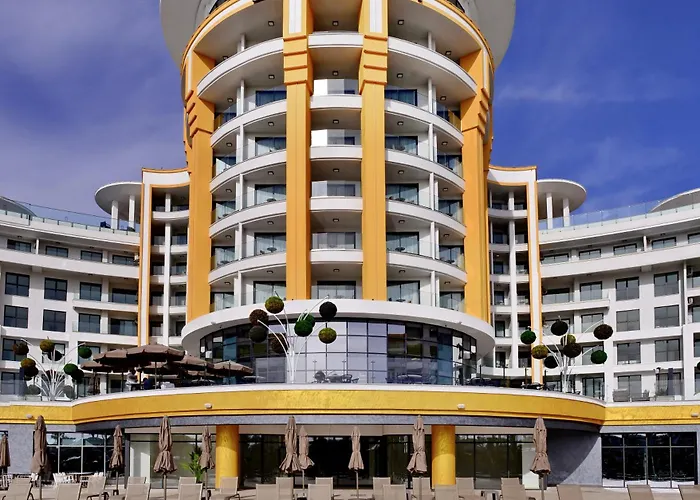 Отель Azura World 5*