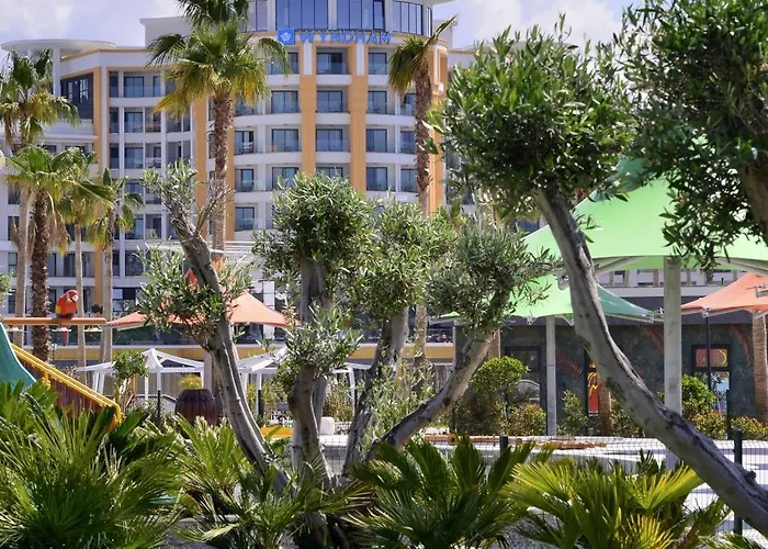 Отель Azura World