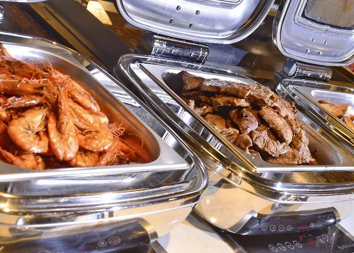 Отель Azura World 5*