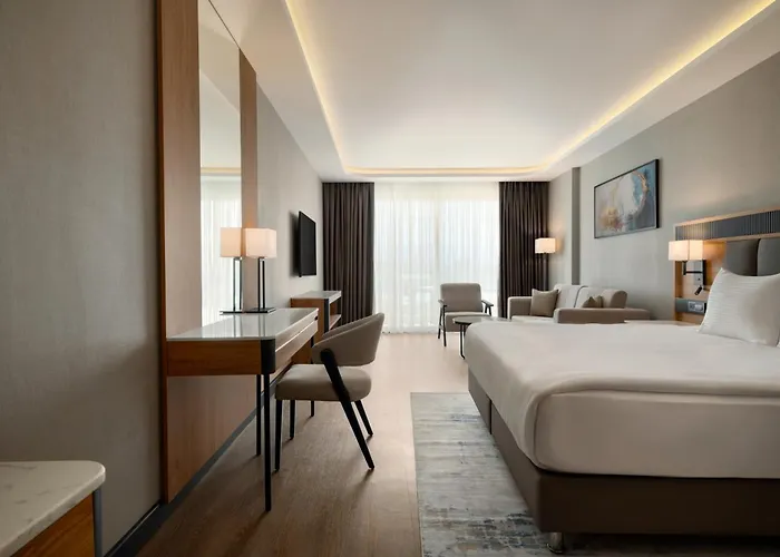 Azura World Hotel 5*