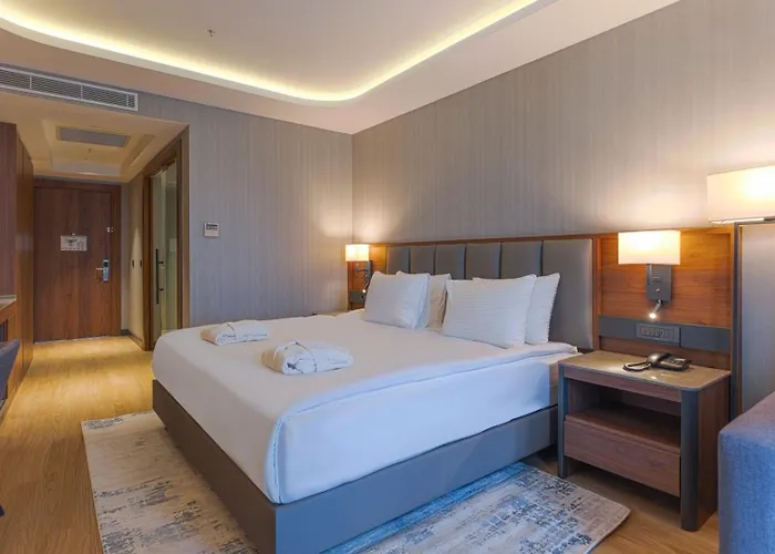 Отель Azura World 5*