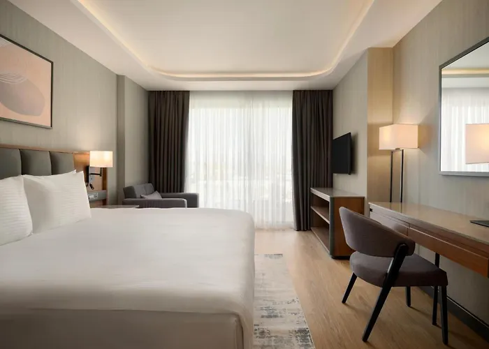 Azura World Hotel