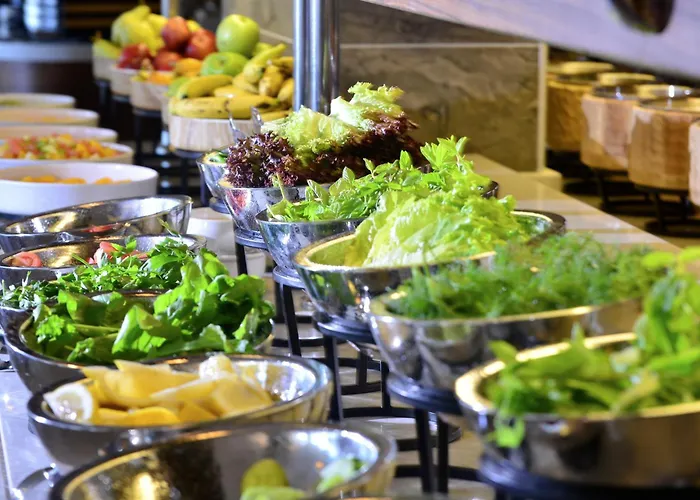 Azura World Hotel 5*